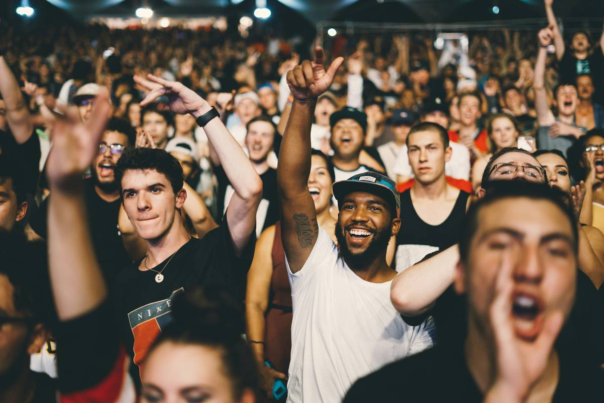 Crowd reaction shot during Brawl Stars world finals dramatic clips with players celebrating on stage
