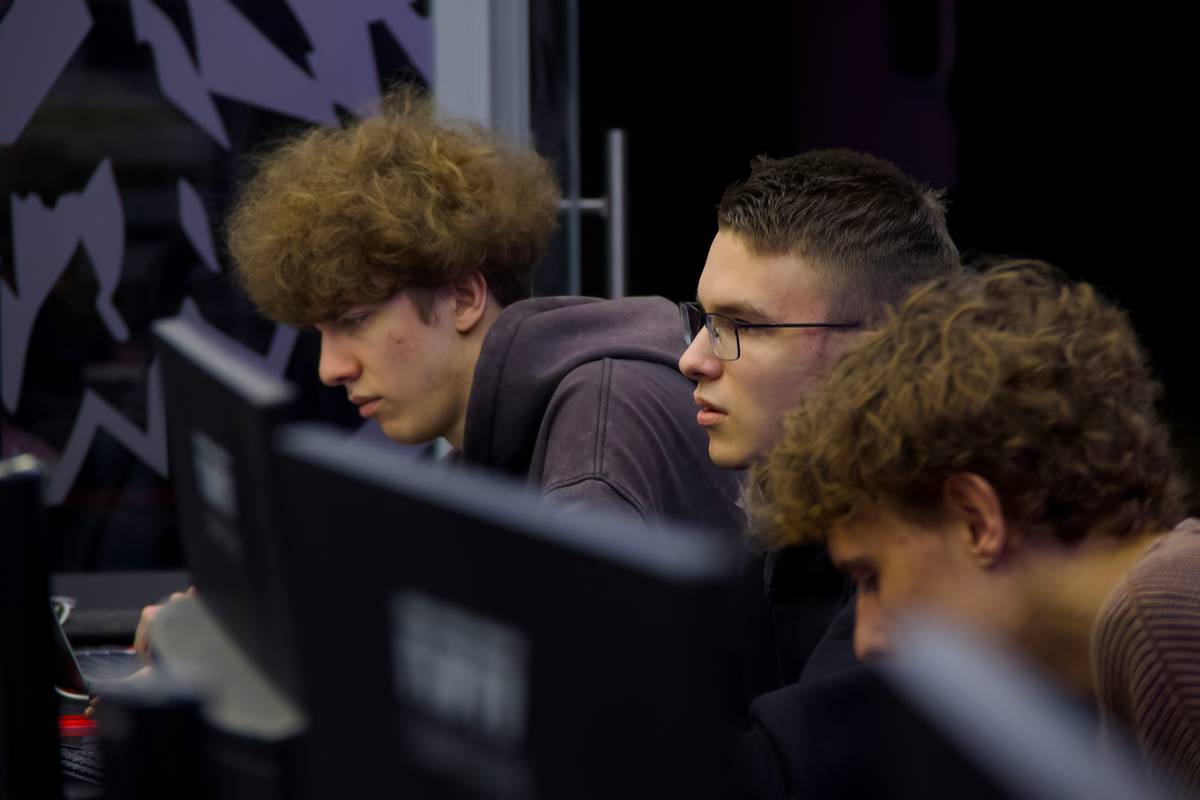 Brawl Stars pro team analyzing match footage with team playstyles 2025 strategies on whiteboard